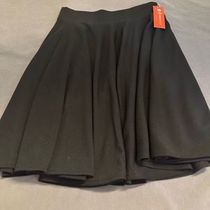 A line black nylon skirt!